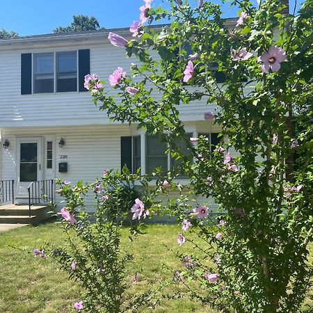 فيلا Boston Single Family House - Super Quiet And Private المظهر الخارجي الصورة